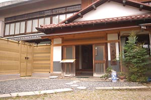 みかん山に囲まれている、大谷温泉